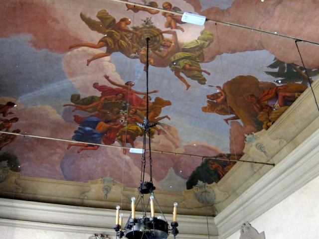 ceiling of the card room