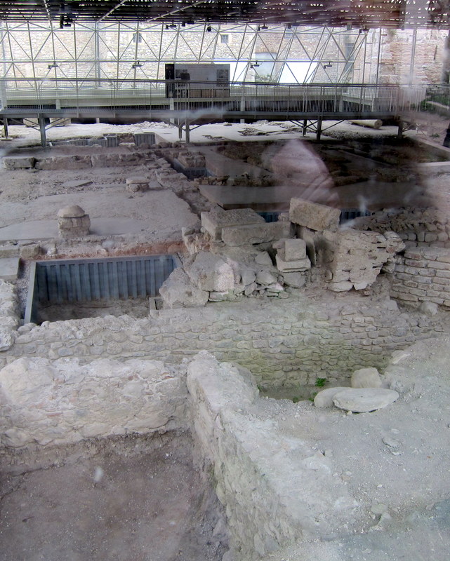 Roman excavation organized by a professor at Modesto California (Italian surname - local boy?)